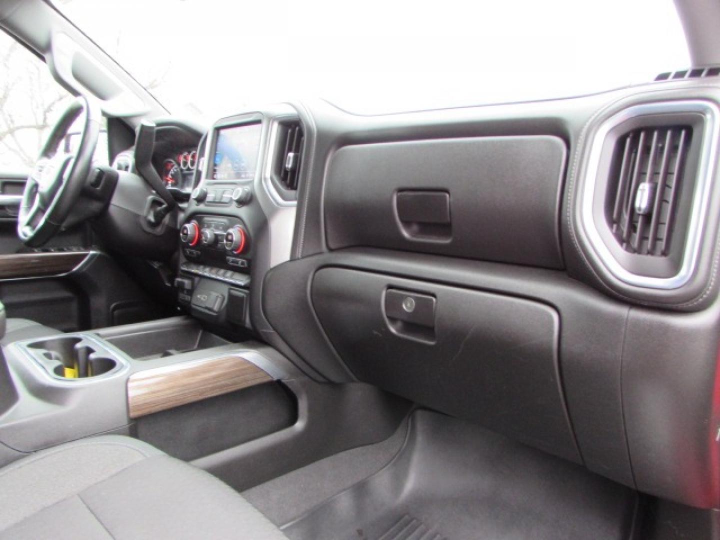 2019 Red Hot /Jet black Chevrolet Silverado 1500 RST (1GCUYEED2KZ) with an 5.3 Ecotec3 V8 engine, 8 speed automatic transmission, located at 4562 State Avenue, Billings, MT, 59101, (406) 896-9833, 45.769516, -108.526772 - 2019 Chevrolet Silverado 1500 RST Crew Cab 4WD - One owner! 5.3L Ecotec3 V8 engine - 8 speed automatic transmission - RST - True North Edition - 4WD - 99,402 miles - One owner RST package - True North package - Z71 off road package - dual zone climate control - air conditioning - tilt and telesco - Photo#16